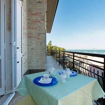 La Pinetina Bed & Breakfast 2*